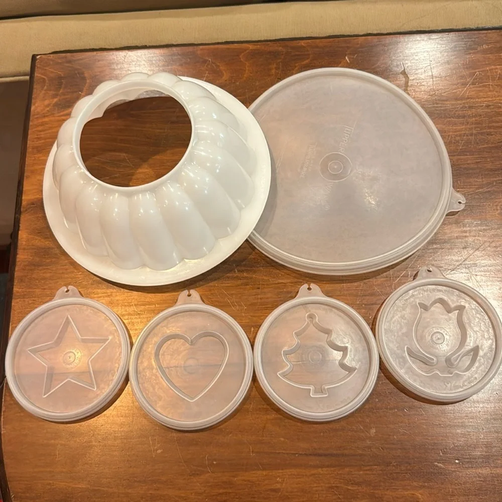 Vintage TUPPERWARE Jello Mold 6 Piece Lidded Star Tree Heart Flower White Lid